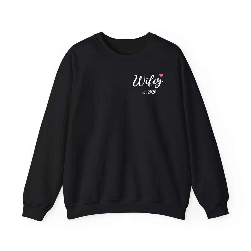mamagibt Individuelle Partner Sweatshirts personalisiert mit Datum Wifey