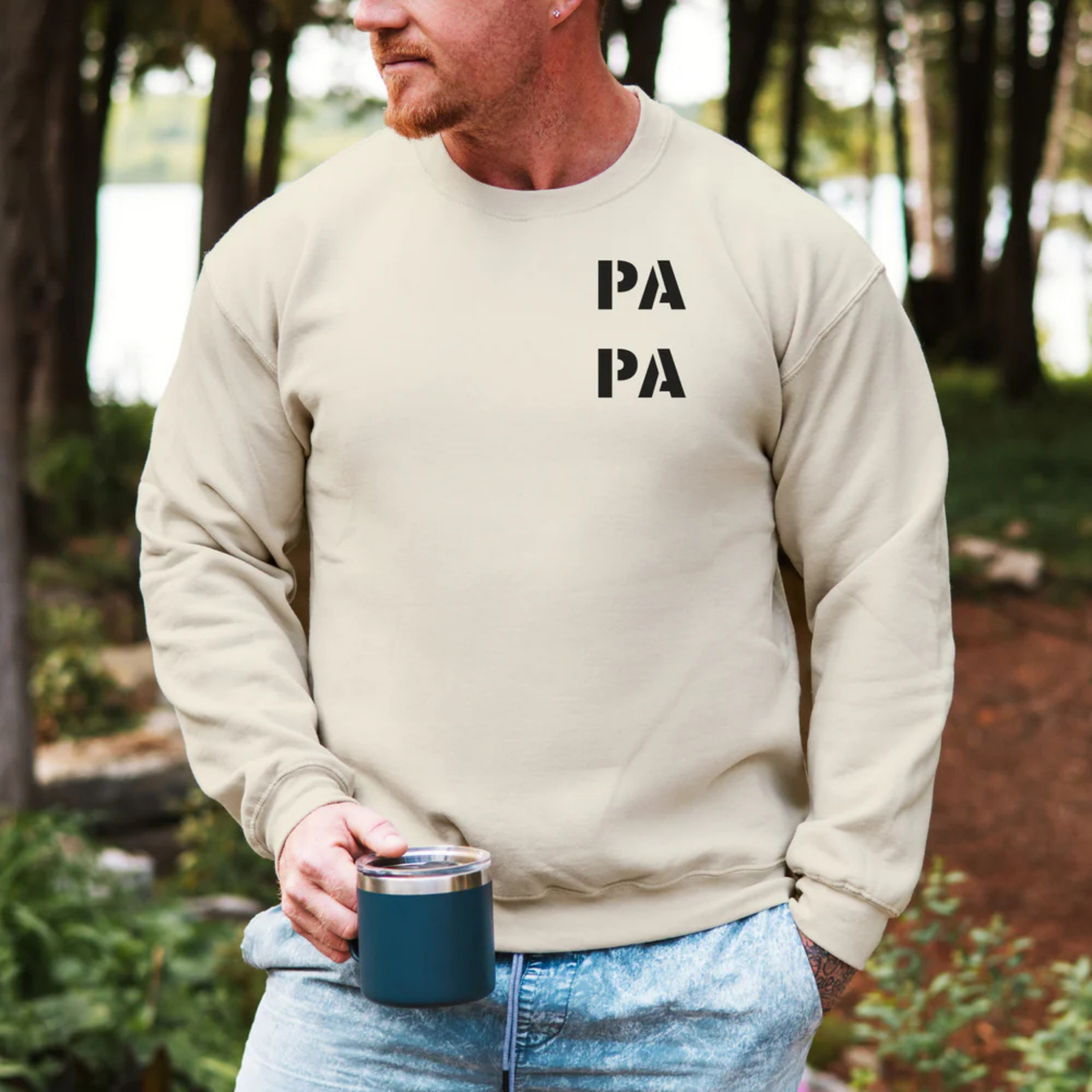 mamagibt Papa Sweatshirt PA-PA Vibes Sand
