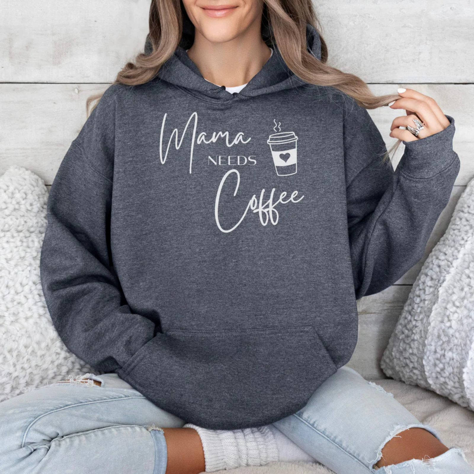 mamagibt Hoodie Mama needs Coffee Dark Heather