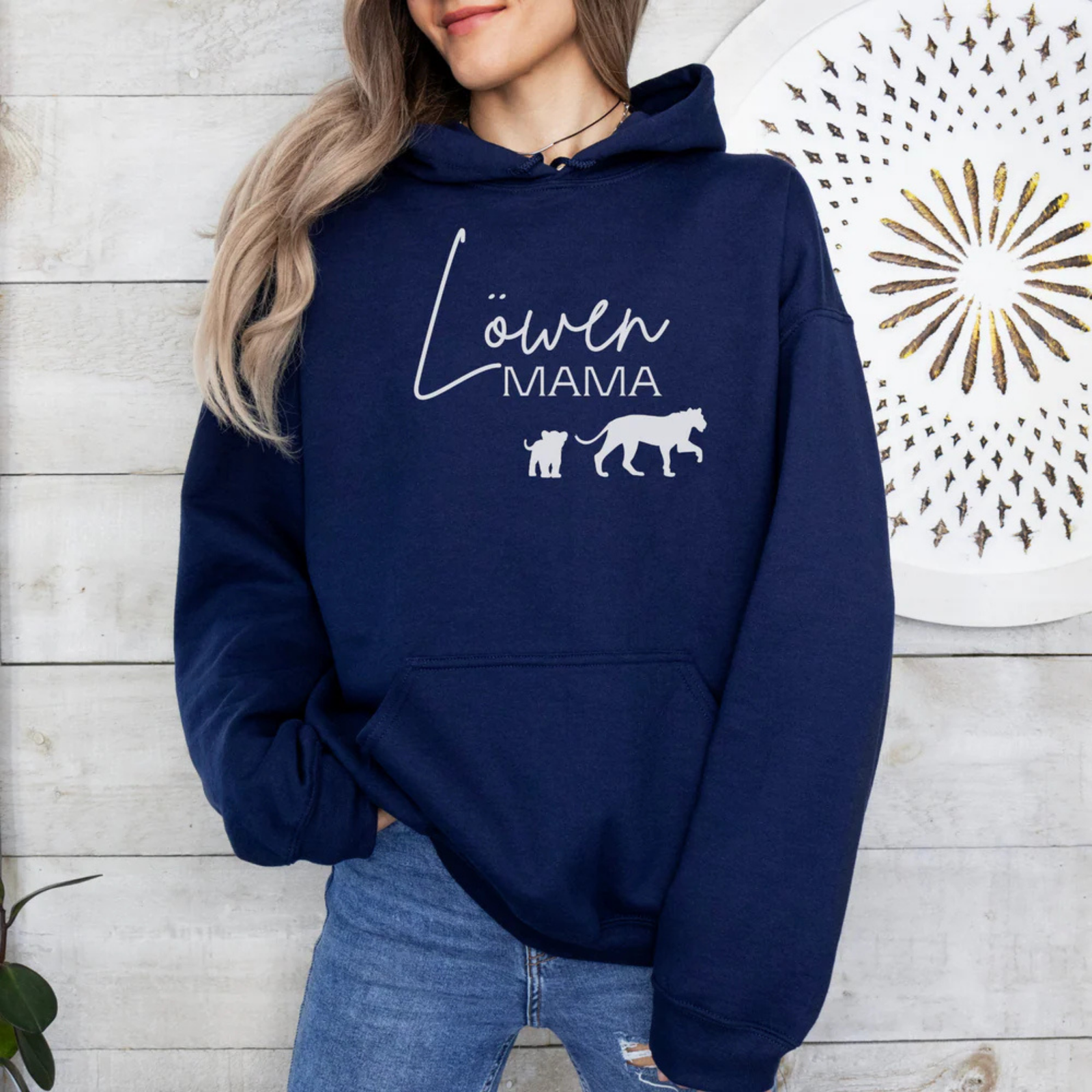mamagibt Hoodie Löwen Mama mit Motiv Navy