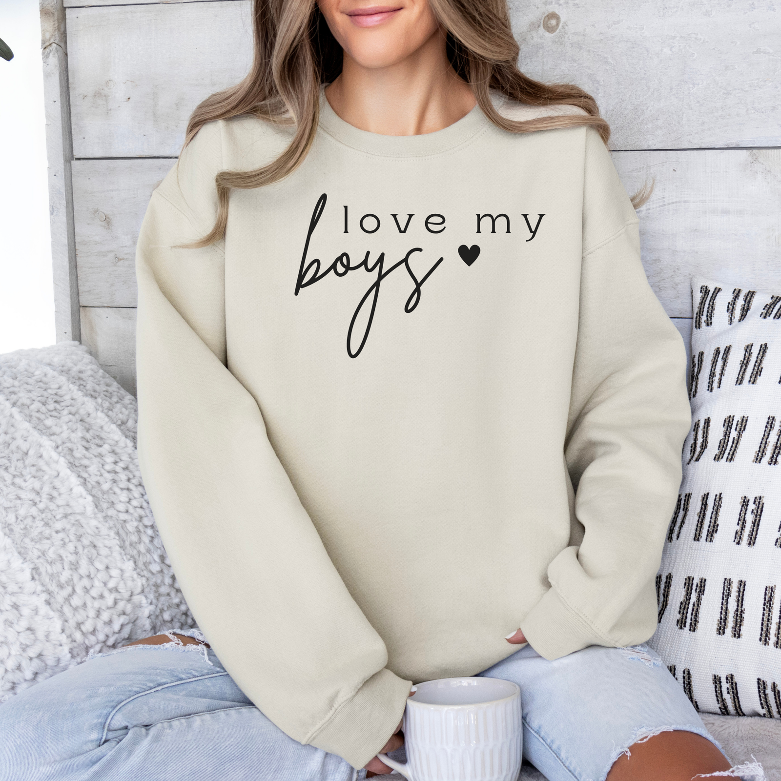 mamagibt Mama Sweatshirt love my boys Sand