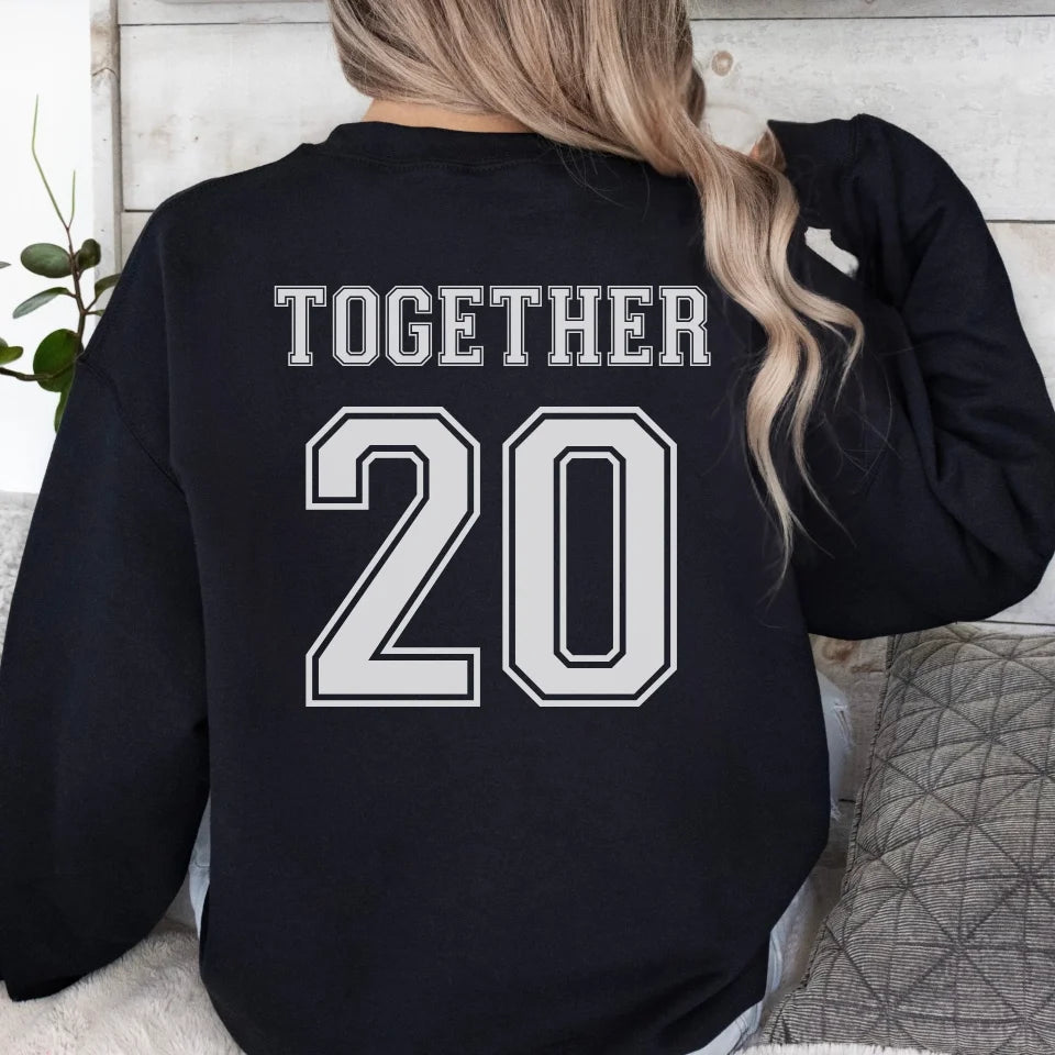 mamagibt Personalisiertes Partner Sweatshirt mit Datum Wifey Sweatshirt Couple sport copy Black