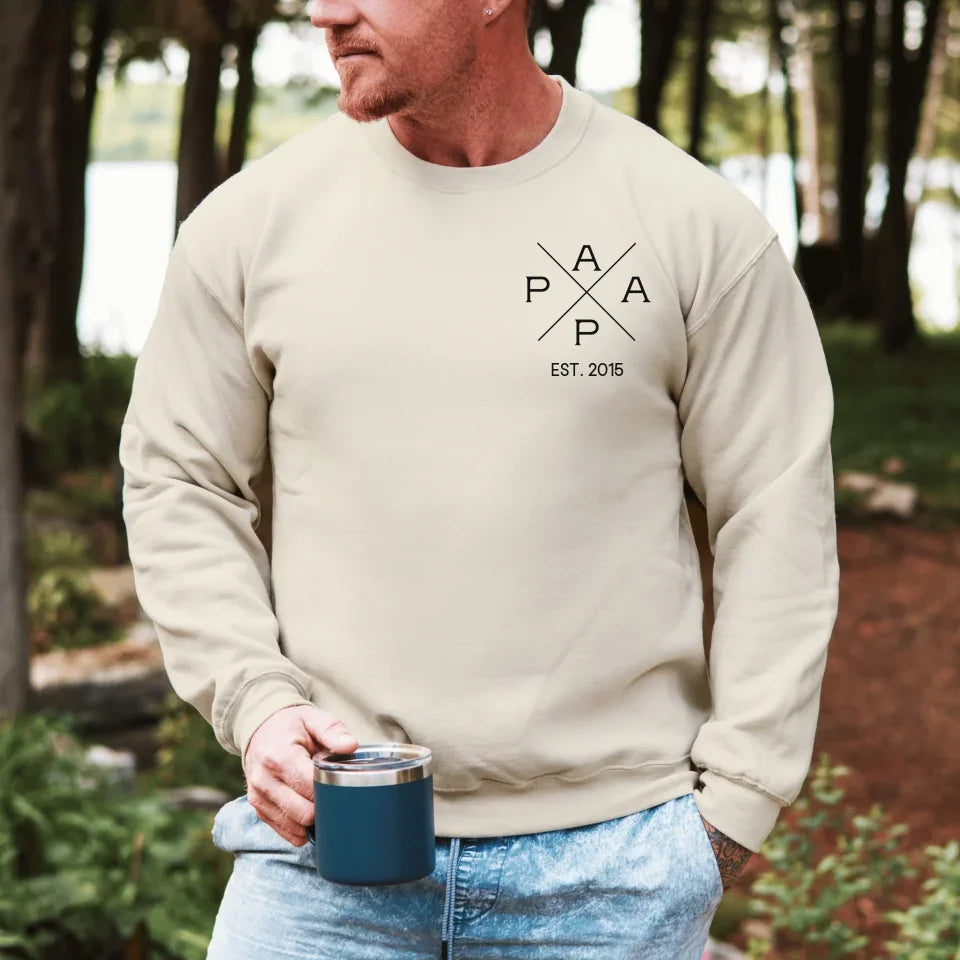 Printify Personalisierbares Papa Sweatshirt mit Datum Papa Sweatshirt Design 3 Sand
