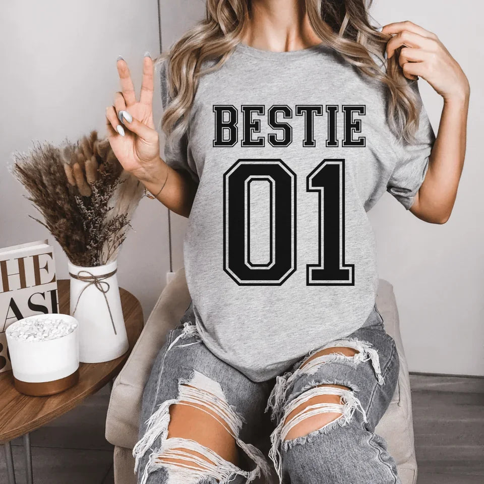 Printify T-Shirt Bestie mit Zahlen Bestie T-Shirt 6 Athletic Heather