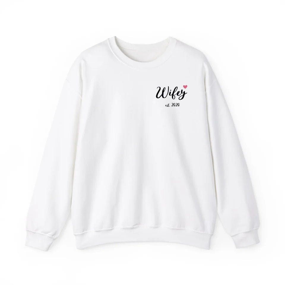 mamagibt Individuelle Partner Sweatshirts personalisiert mit Datum Wifey