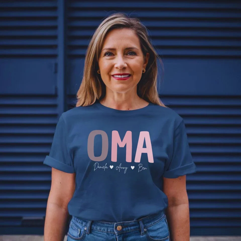 Printify Lila Oma T-Shirt mit Namen personalisiert