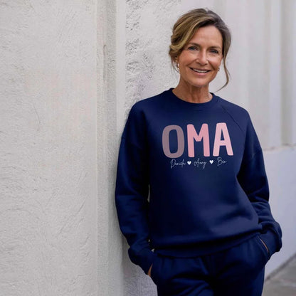 Printify Lila Sweatshirt Oma mit Namen personalisiert