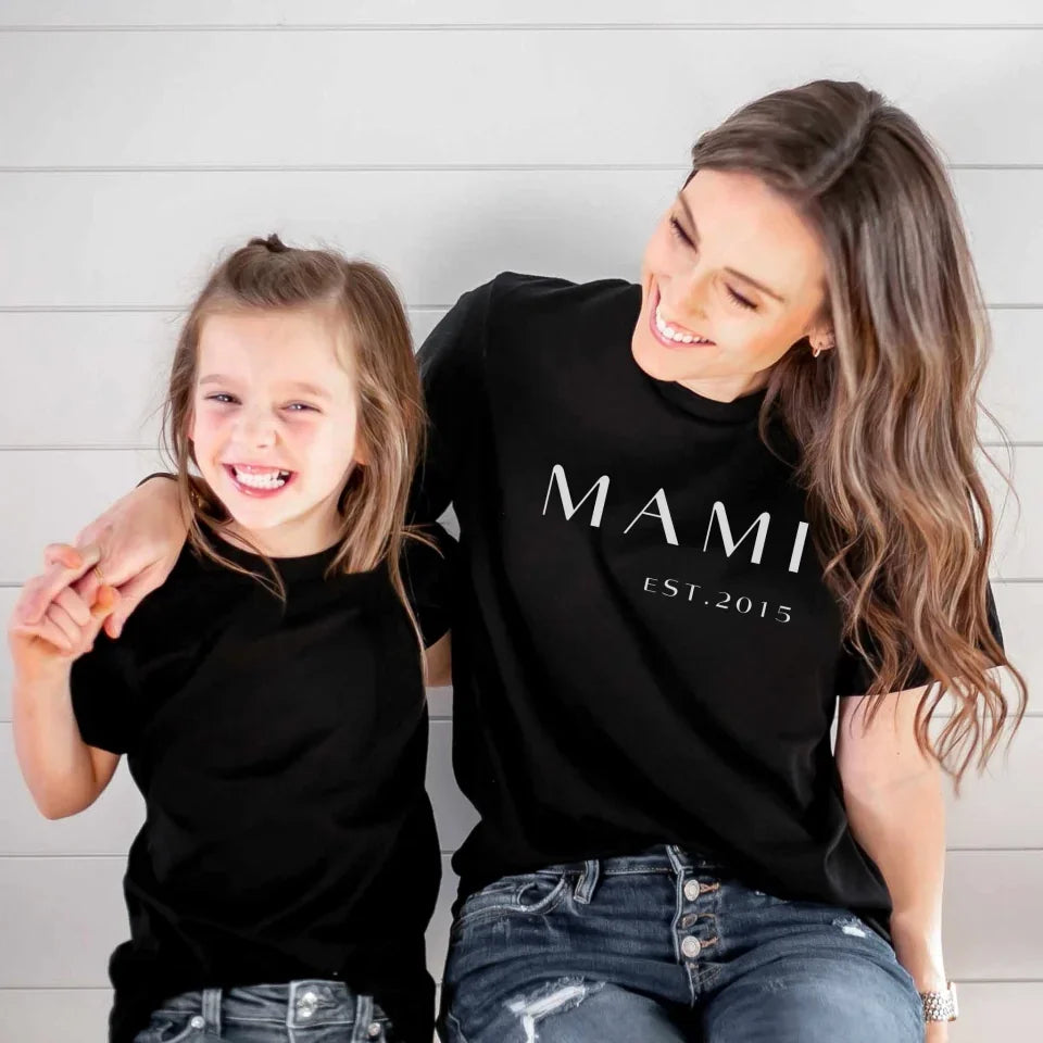 Printify Personalisierbares T-Shirt Mami mit Datum T-Shirt Mama Design 2 Navy L