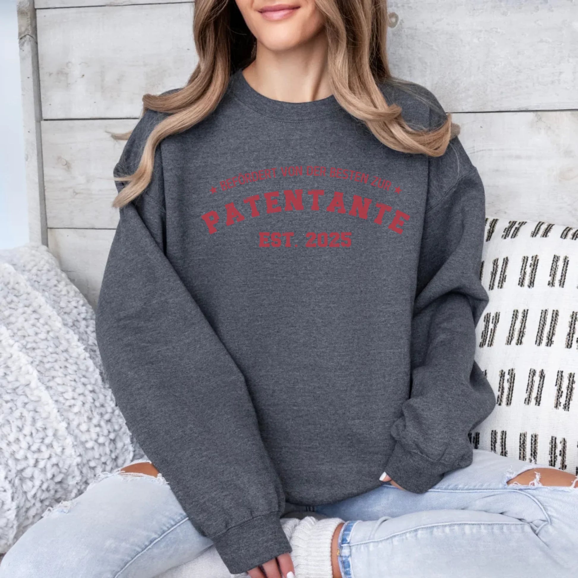 Printify 1Personalisierbares Sweatshirt befördert zur Patentante Sweatshirts befördert zur Patentante Dark Heather
