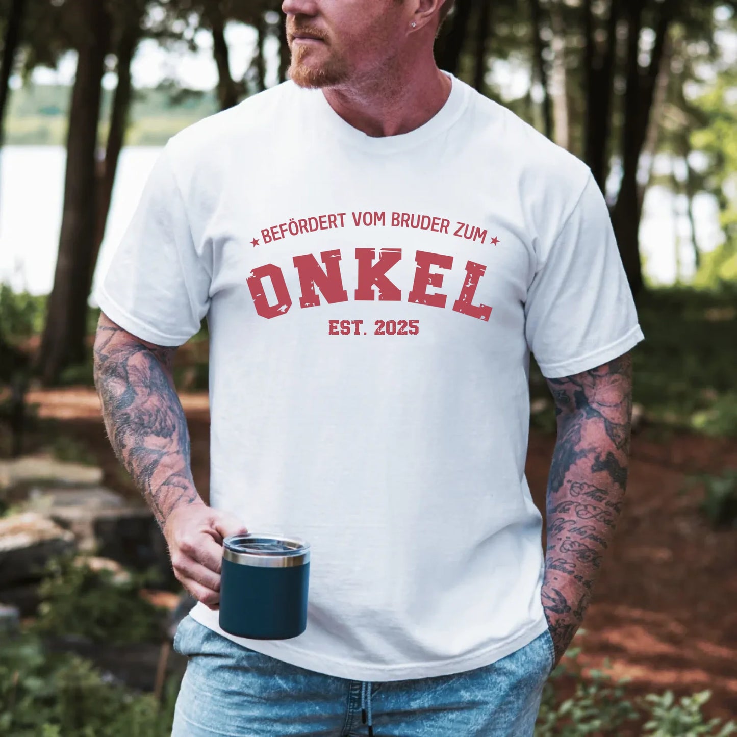 Printify Personalisierbares T-Shirt Befördert zum Onkel T-Shirt Befördert zum Onkel White