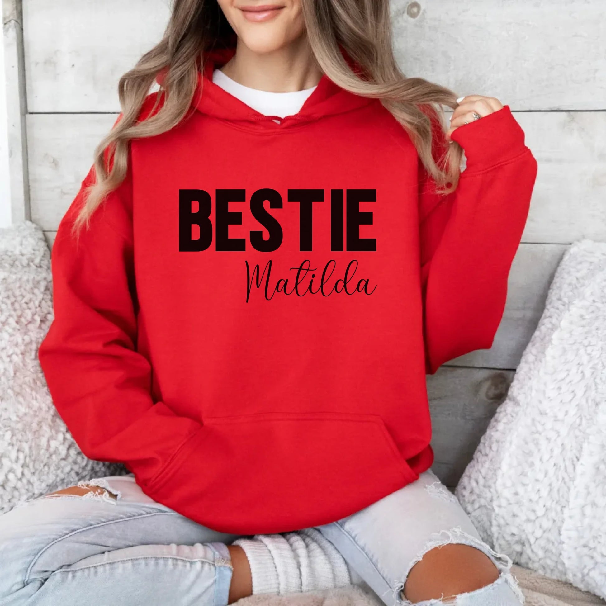 mamagibt Personalisierbarer Freundinnen Hoodie mit Name Hoodie Bestie 1 Red