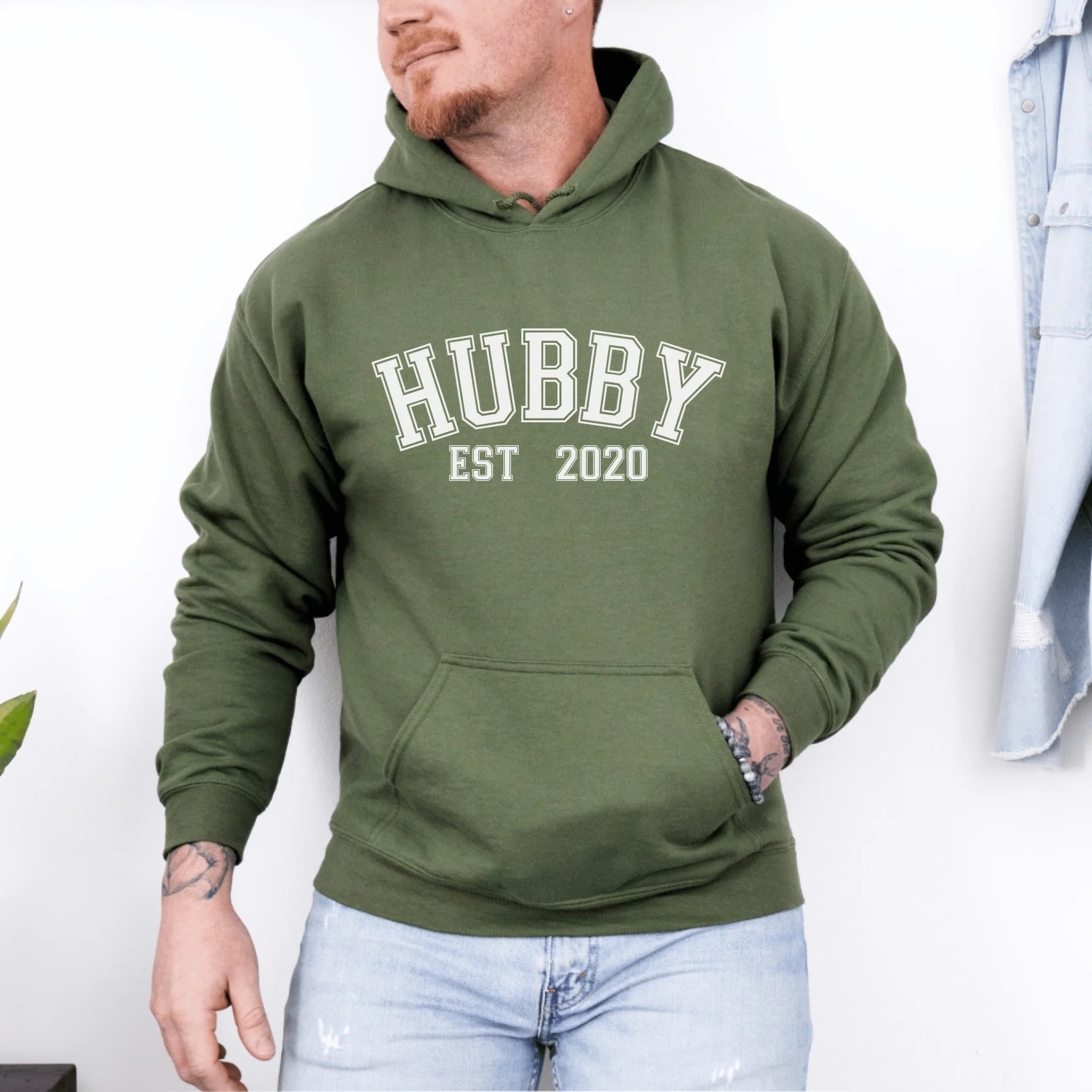 mamagibt Partner Hoodie personalisiert mit Datum Hubby Hoodie Couple hubby Sport Military Green