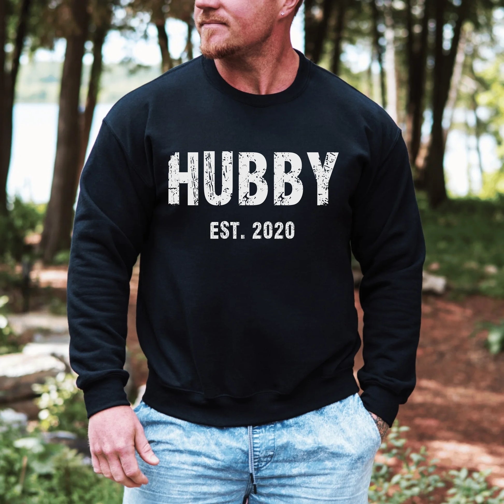 mamagibt Partner Sweatshirt mit Datum personalisiert Hubby Sweatshirt Couple Hubby grunge Black