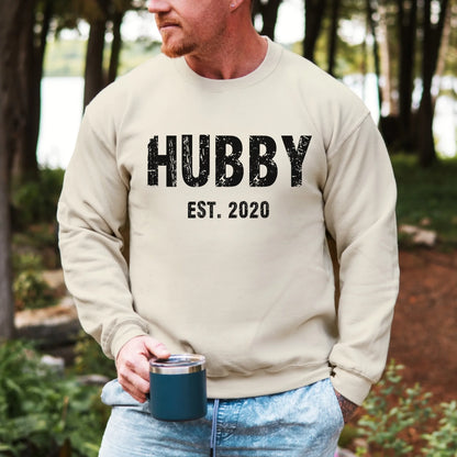 mamagibt Partner Sweatshirt mit Datum personalisiert Hubby Sweatshirt Couple Hubby grunge Sand