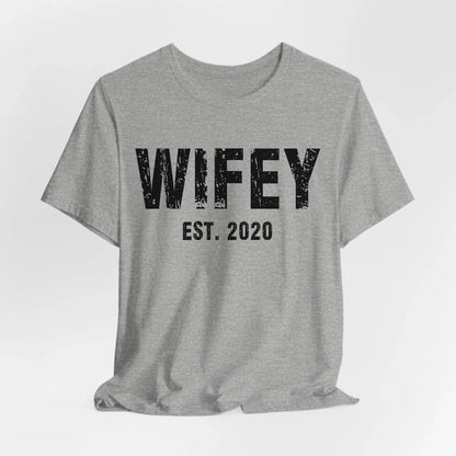 mamagibt Partner T-Shirt mit Datum personalisiert Wifey