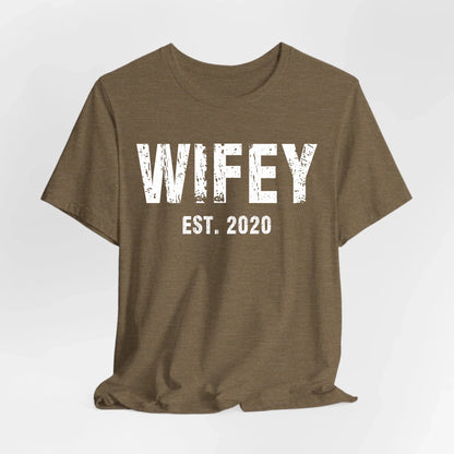 mamagibt Partner T-Shirt mit Datum personalisiert Wifey