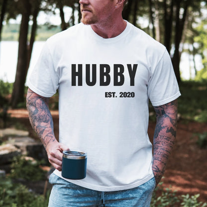 mamagibt Personalisiertes Partner T-Shirt Hubby T-Shirt Couple Hubby White