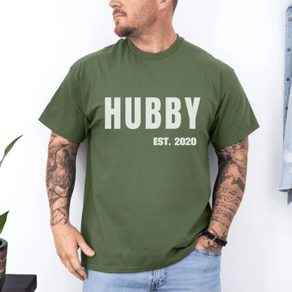 mamagibt Personalisiertes Partner T-Shirt Hubby T-Shirt Couple Hubby Heather Olive