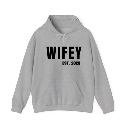 mamagibt Personalisierter Partner Hoodie Wifey