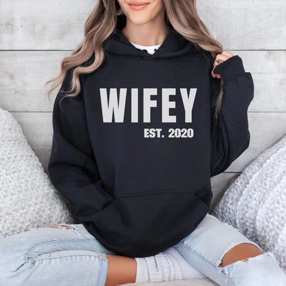 mamagibt Personalisierter Partner Hoodie Wifey Hoodie Couple Wifey personalisiert Black