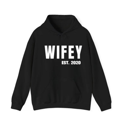 mamagibt Personalisierter Partner Hoodie Wifey