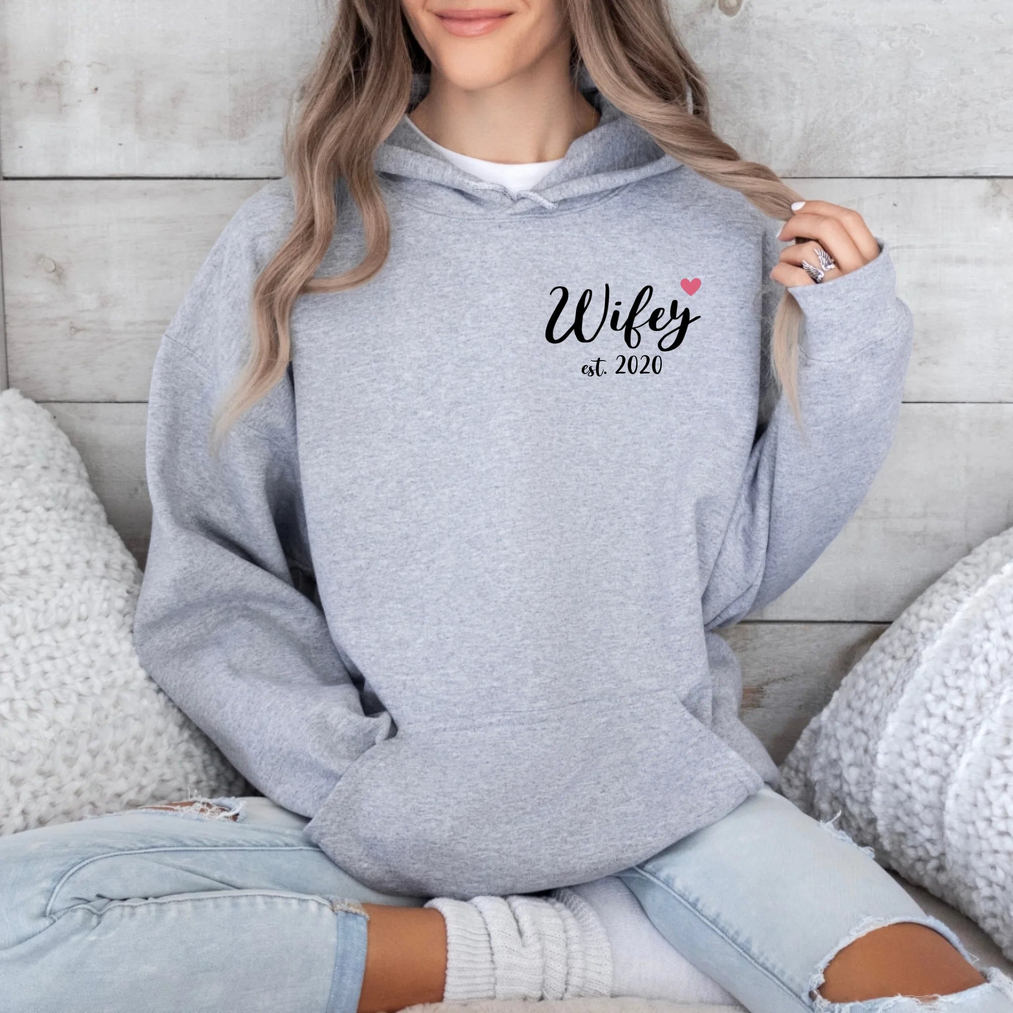 mamagibt Individuelle Partner Hoodies personalisiert mit Datum Wifey Hoodie Couple Wifey Herz Sport Grey
