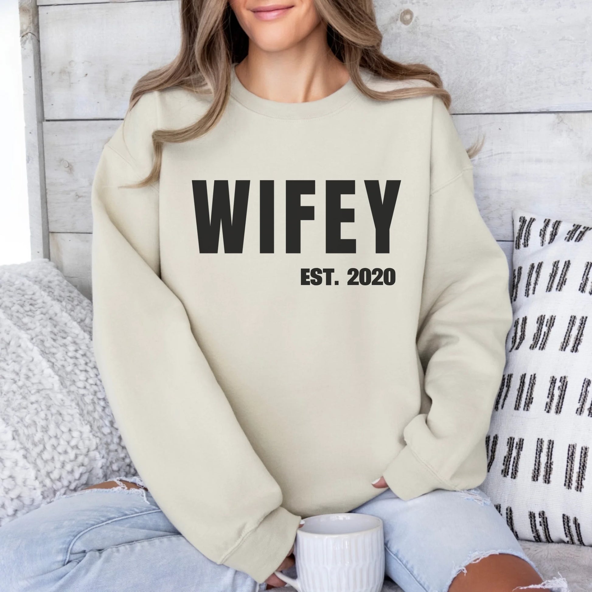 mamagibt Personalisiertes Partner Sweatshirt Wifey Sweatshirt Couple Sand