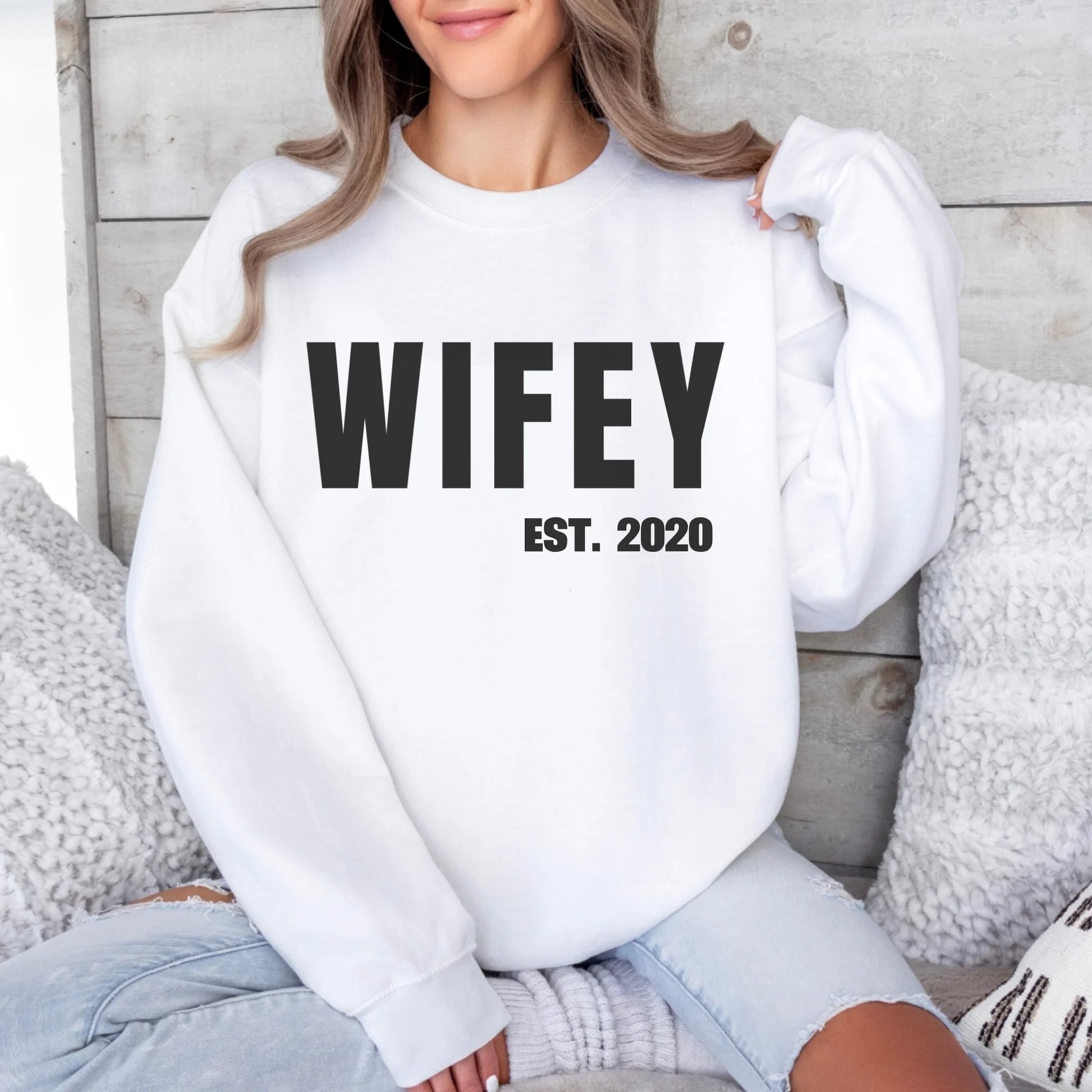 mamagibt Personalisiertes Partner Sweatshirt Wifey Sweatshirt Couple White