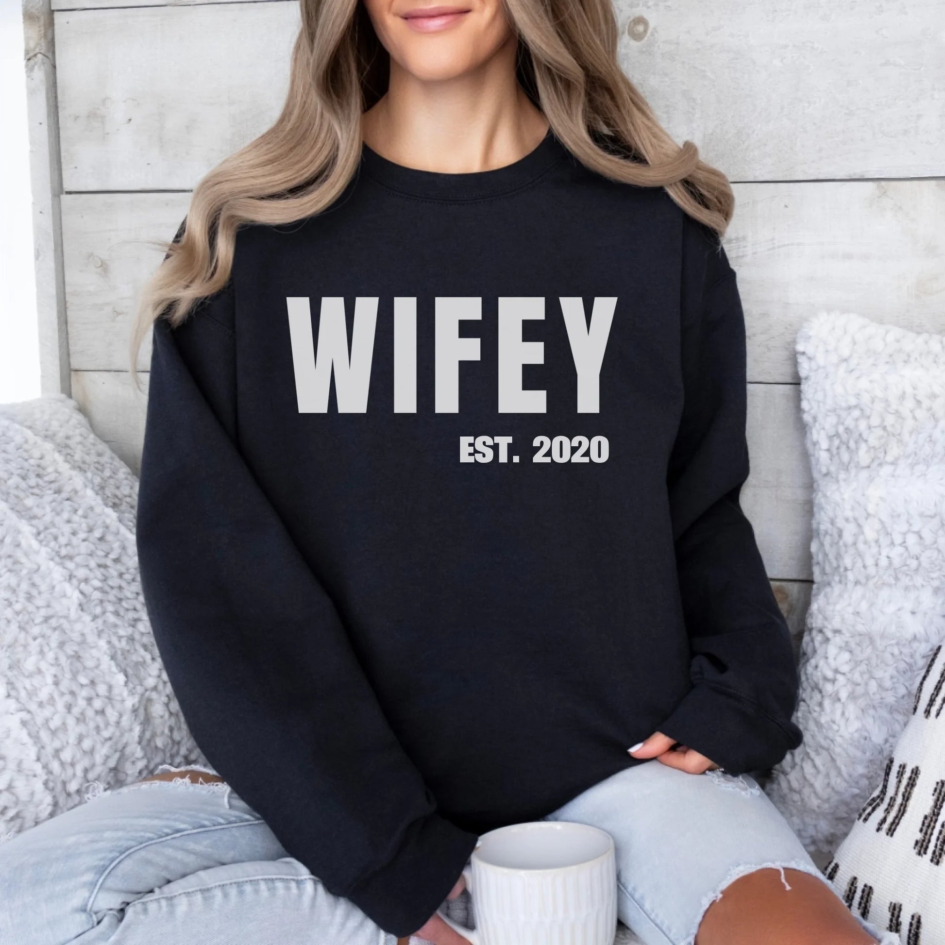 mamagibt Personalisiertes Partner Sweatshirt Wifey Sweatshirt Couple Black
