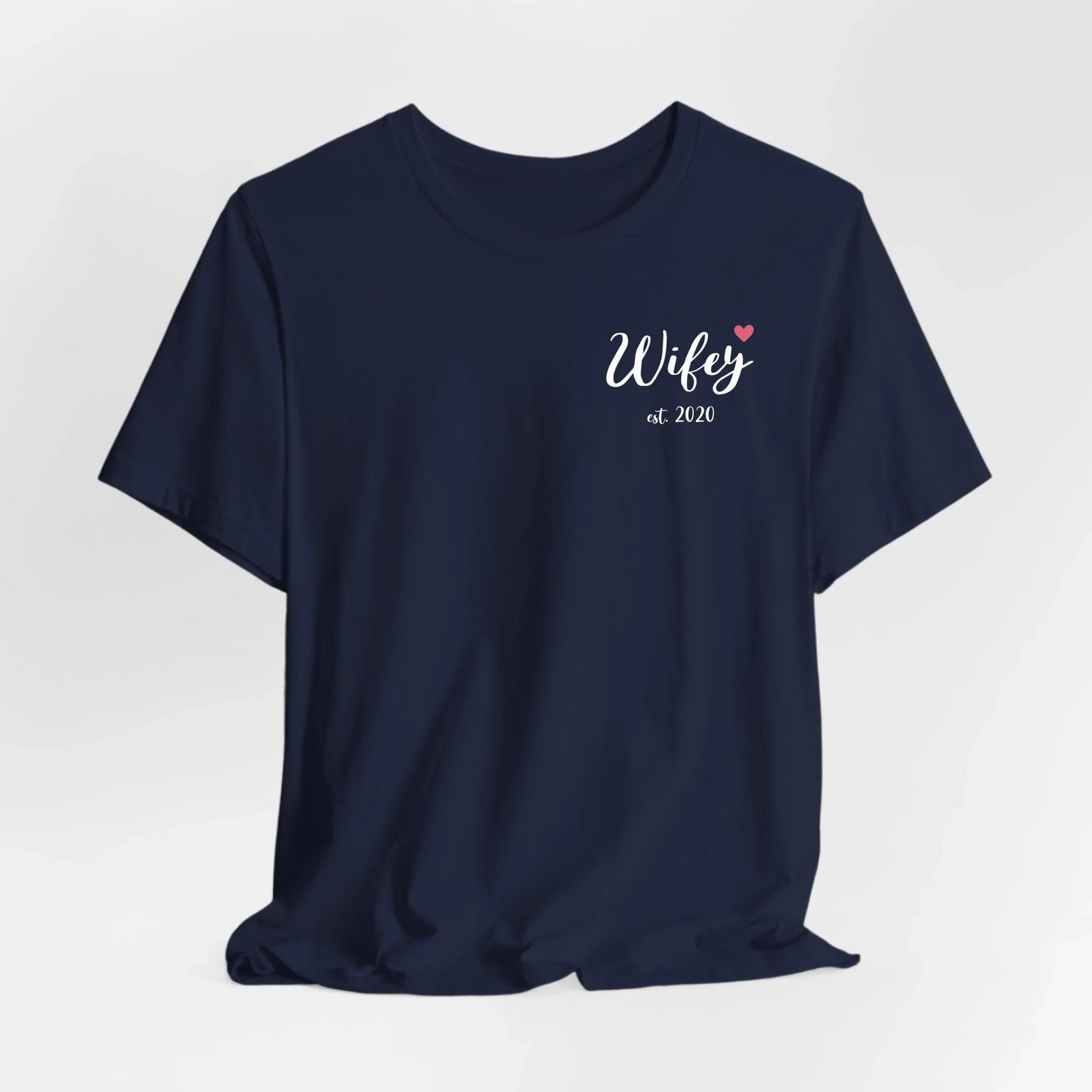 mamagibt Individuelle Partner T-Shirts personalisiert mit Datum Wifey