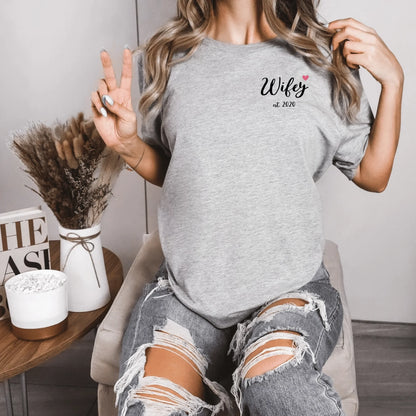 mamagibt Individuelle Partner T-Shirts personalisiert mit Datum Wifey T-Shirt Couple Wifey Athletic Heather