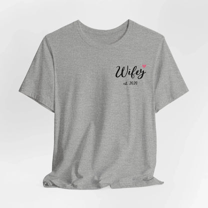 mamagibt Individuelle Partner T-Shirts personalisiert mit Datum Wifey