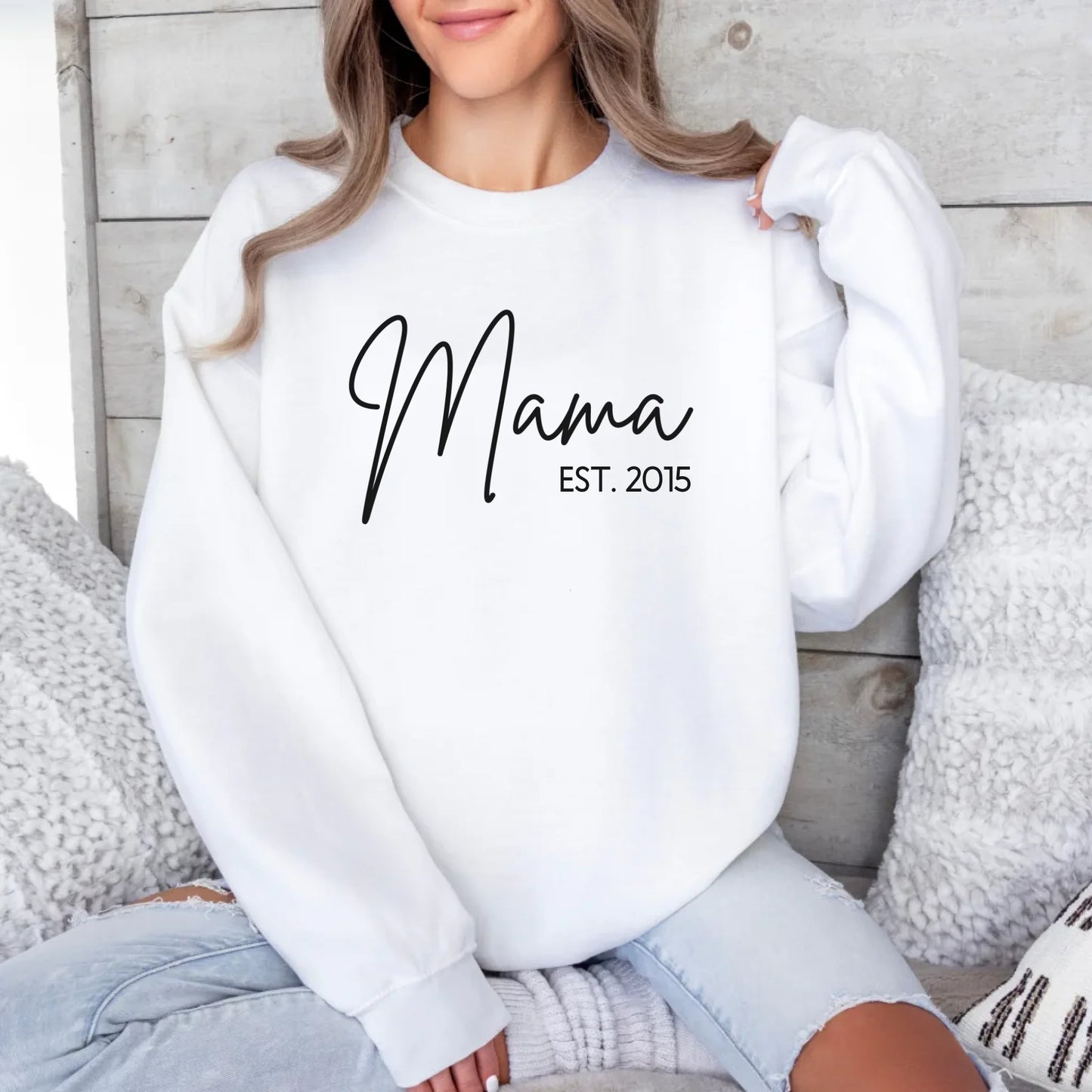 Printify Personalisierbares Sweatshirt Mama mit Datum Sweatshirt Mama Design 13 White