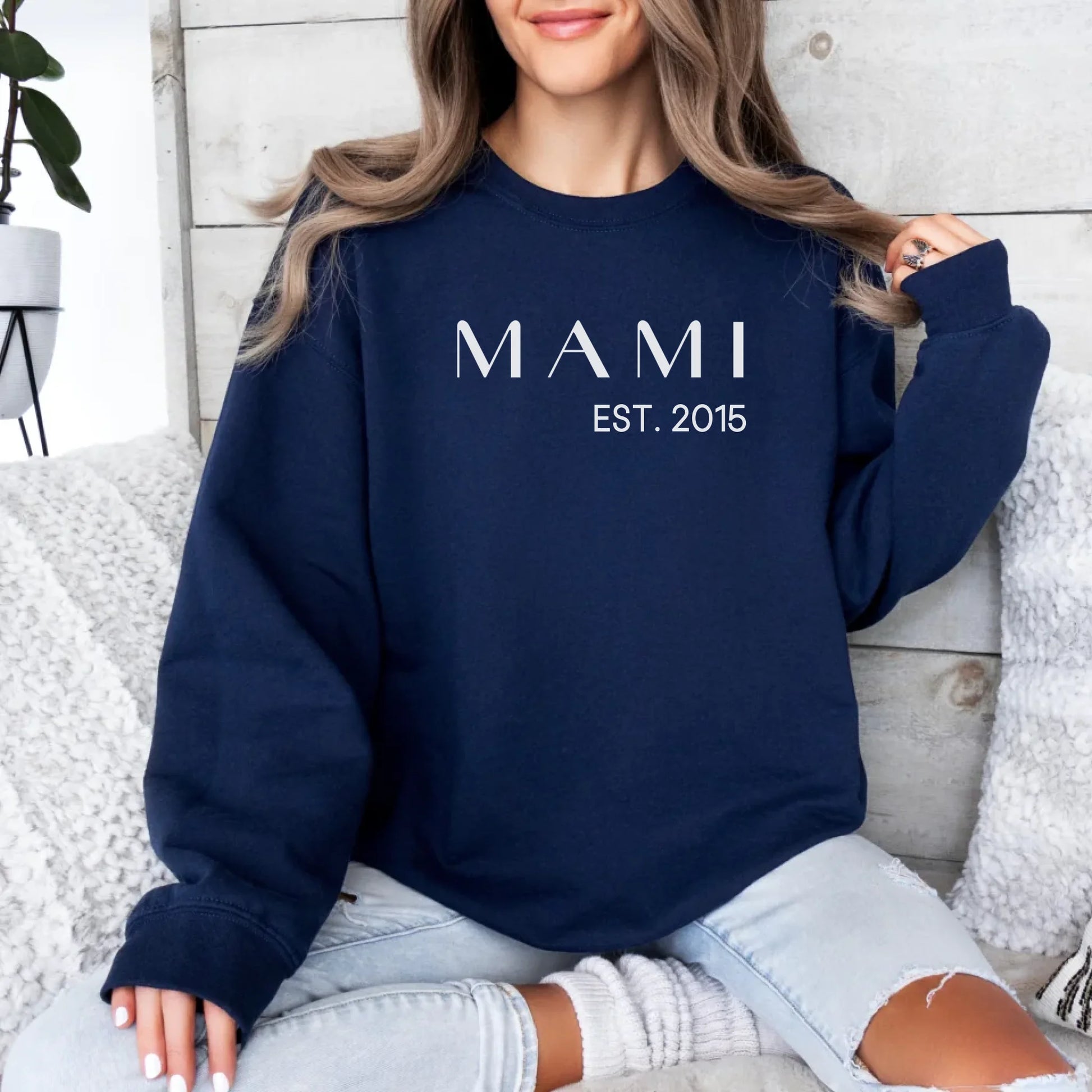 Printify Personalisierbares Mama Sweatshirt "Mami mit Datum" Sweatshirt Mama Design 2 Navy