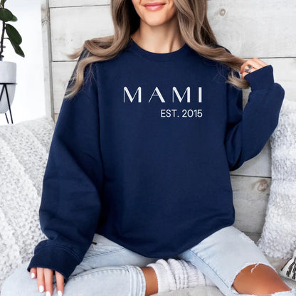 Printify Personalisierbares Mama Sweatshirt "Mami mit Datum" Sweatshirt Mama Design 2 Navy