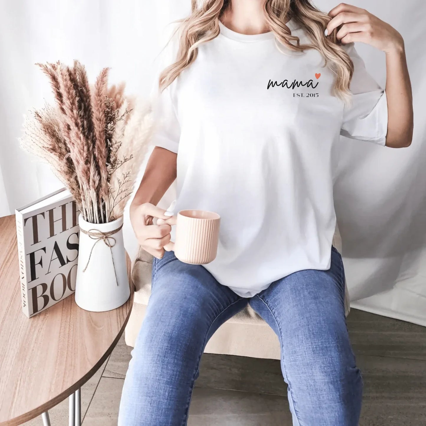 Printify Personalisiertes Mama T-Shirt mit Datum und Herz T-Shirt Mama Design 1 White