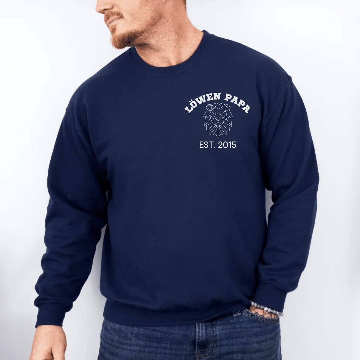 Printify Löwen Papa Sweatshirt personalisierbar Papa Sweatshirt Design 4 Navy