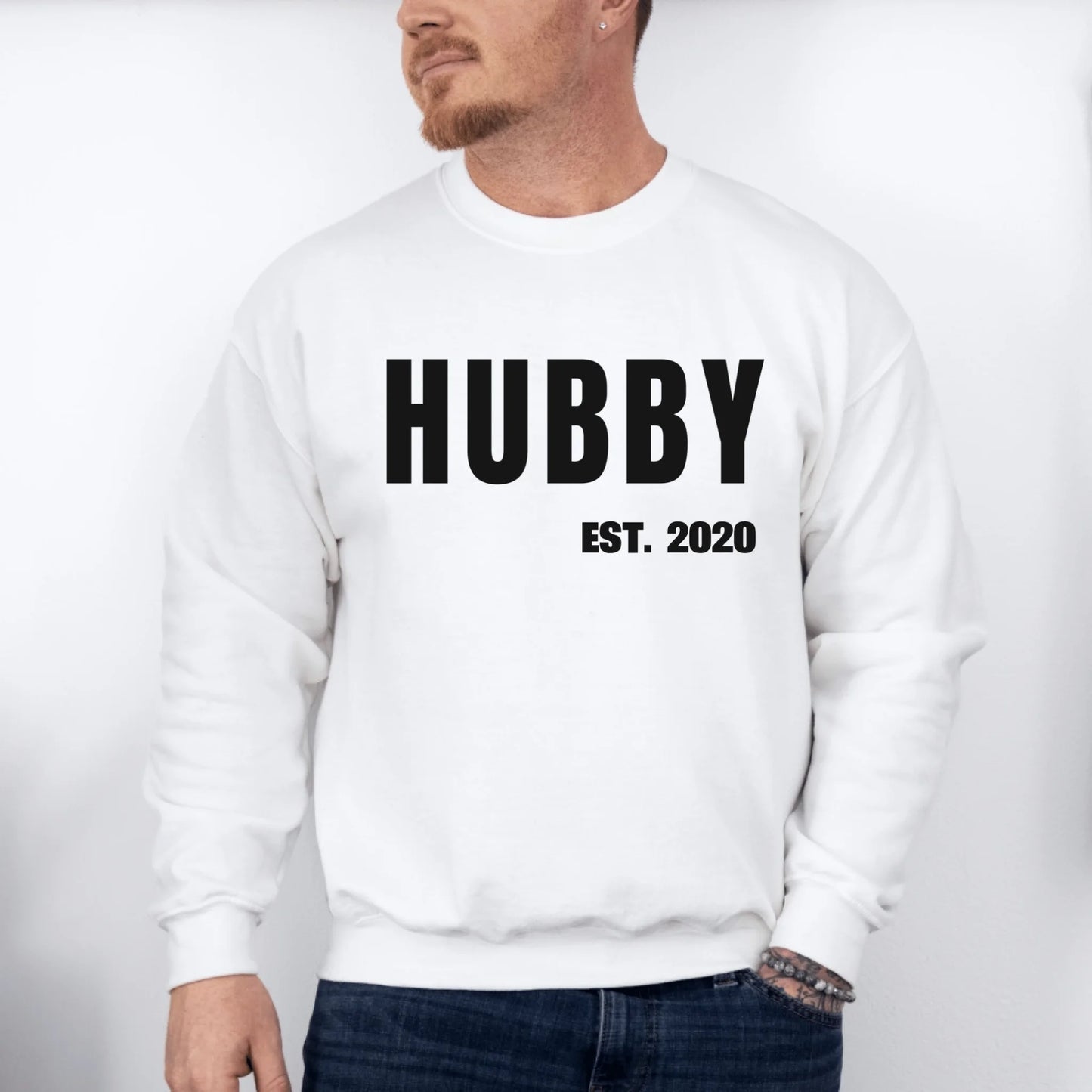 Printify Sweatshirt Couple Hubby mit Datum Sweatshirt Couple Hubby mit Datum White