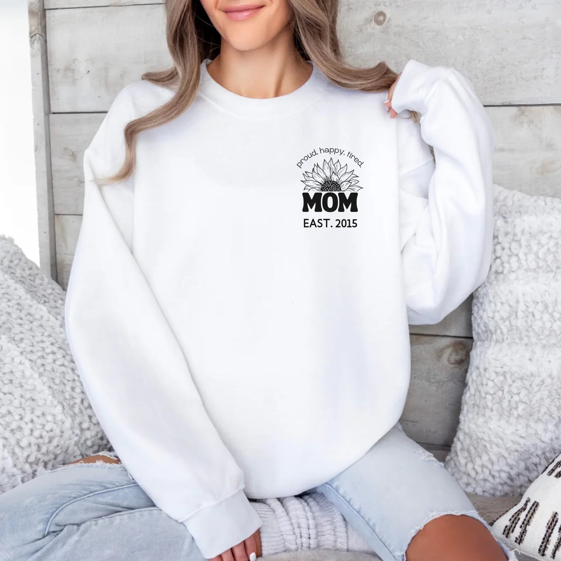 mamagibt Sweatshirt Mama Sonnenblume mit Datum Sweatshirt Mama Sonnenblume mit Datum