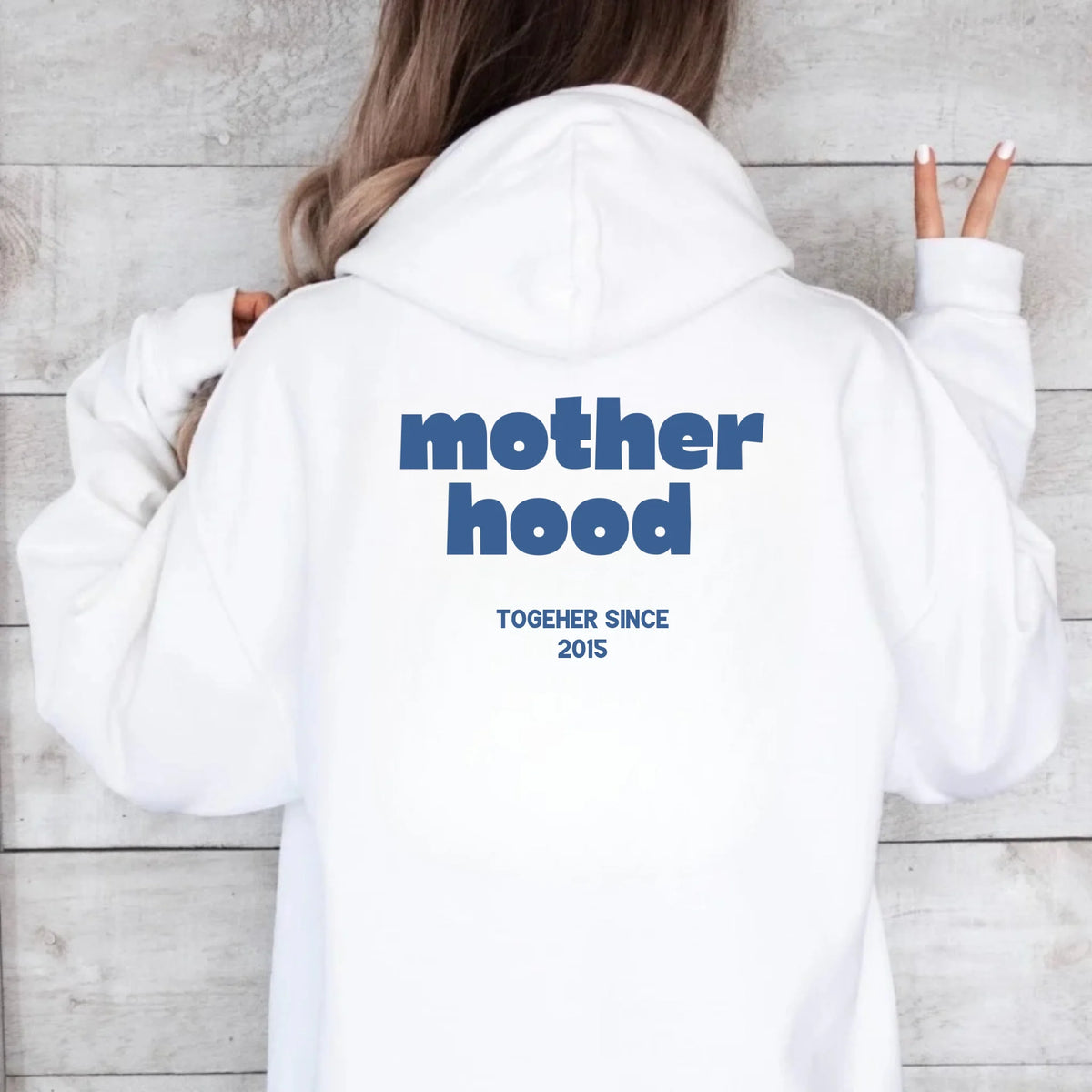 Mama_Hoodie_whitemodel