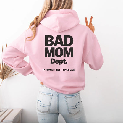 Mama_Hoodie_pink_model_4