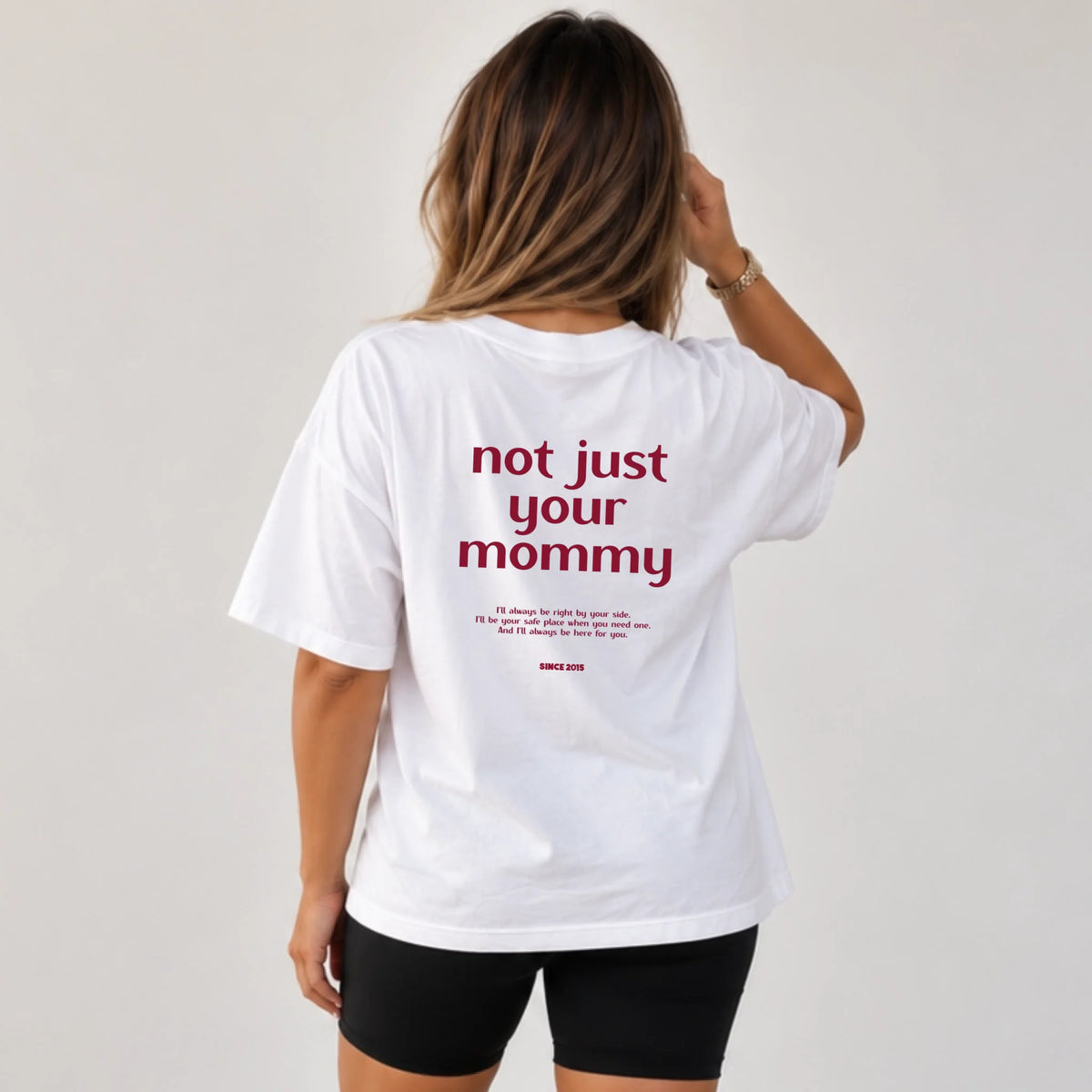white t-shirt model back