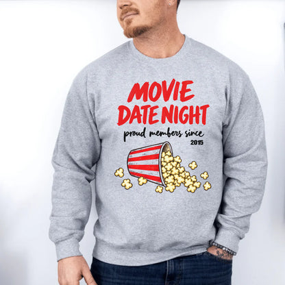 mamagibt Couple Sweatshirt Movie Date Club | Him personalisiert
