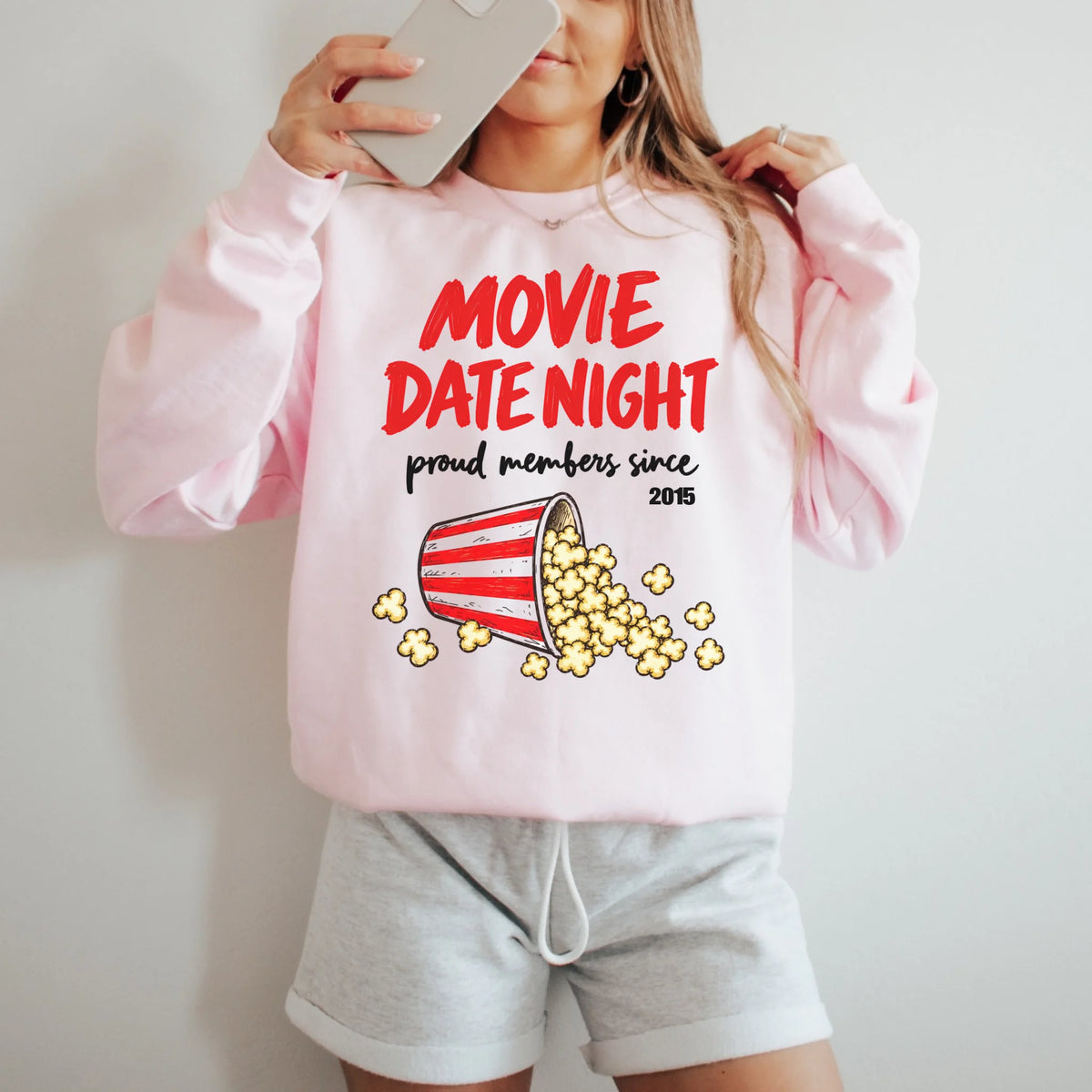 mamagibt Couple Sweatshirt Movie Date Club | Her Sweatshirt Couple Movie Date Club | Her Light Pink personalisiert