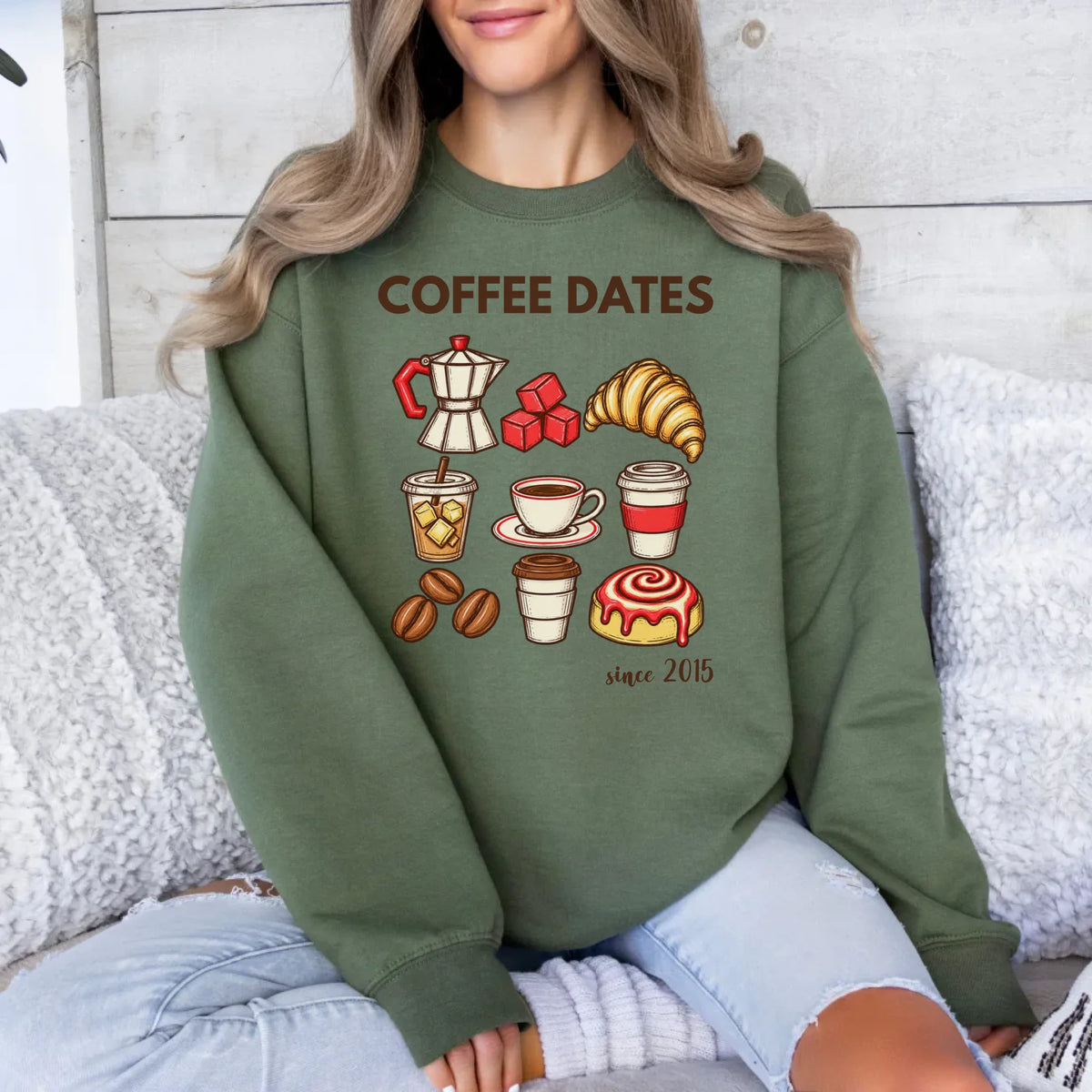 mamagibt Couple Sweatshirt Coffee Date Club | Her Sweatshirt Couple Coffee Date Club | Her Military Green personalisiert