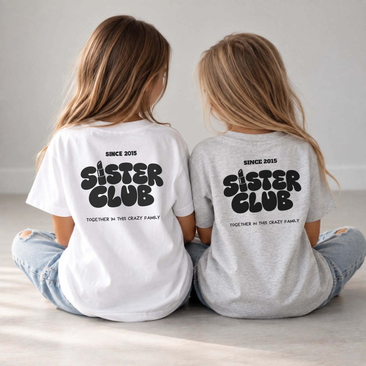 mamagibt Kinder T-Shirt Sister Club Kinder T-Shirt Sister Club personalisiert