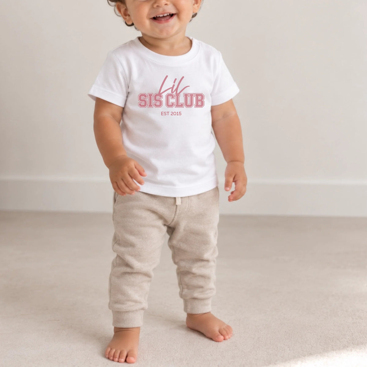 Printify T-Shirt Baby lil sis Club personalisiert