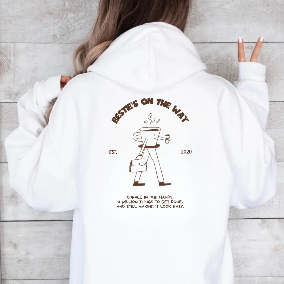Mama_Hoodie_whitemodel