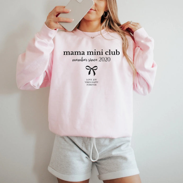 light_blue_sweatshirt_model