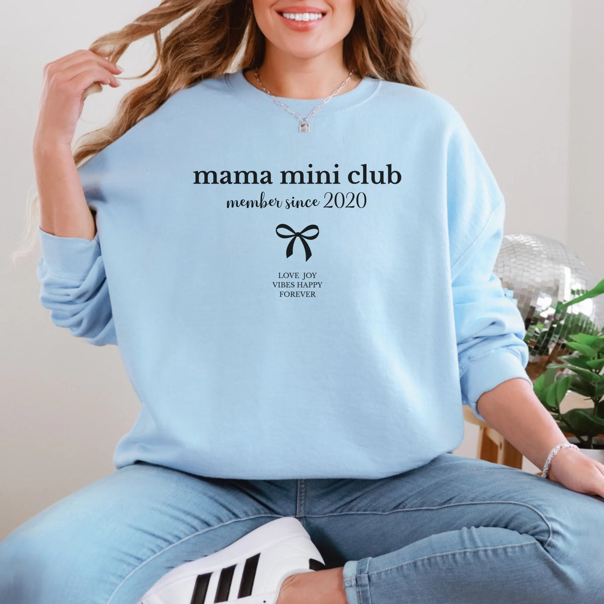 light_blue_sweatshirt_model-2